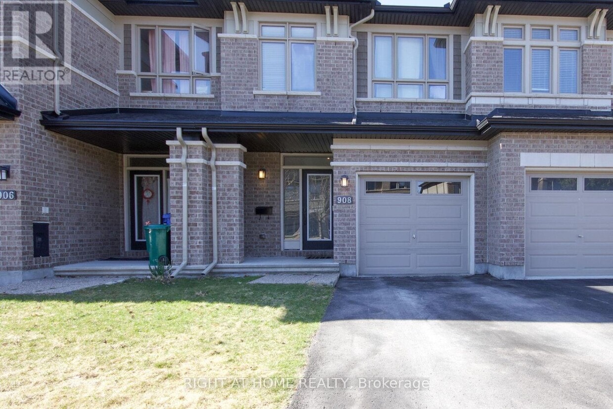 Photo principale - 908 Fletcher Cir