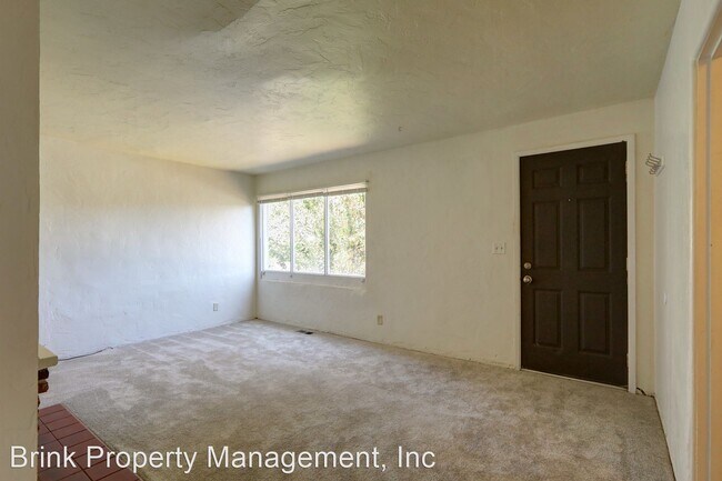 Building Photo - 2 br, 1 bath House - 5225 S Mayflower Street