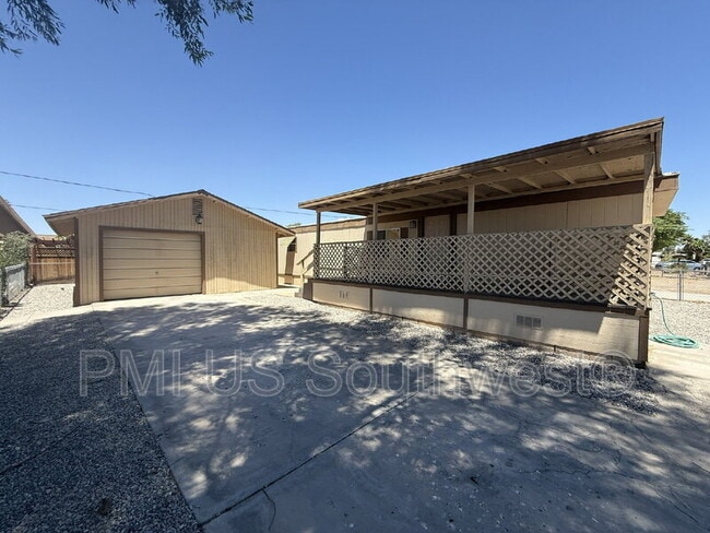 Building Photo - 2111 Santa Cruz Ave