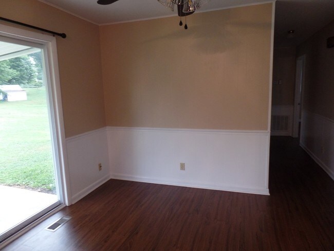 Building Photo - 22269 Green Village Dr