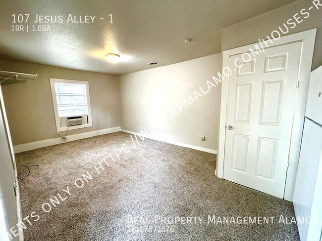 Foto del edificio - **MOVE-IN SPECIAL** AVAILABLE NOW! Charmin...