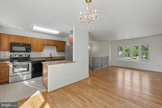 Building Photo - 14356 Shaw Ct