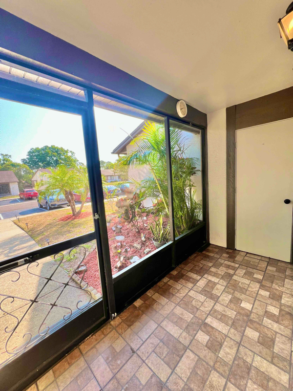 Foto del edificio - 2140 Corbin Pl