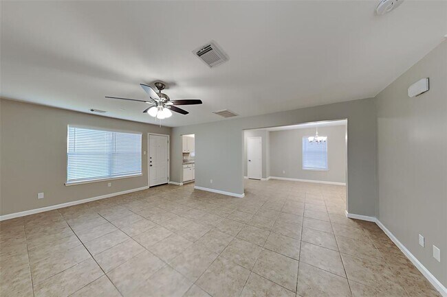 Foto del edificio - 3723 Hidden Brook Ln