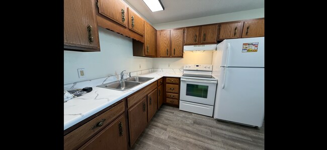 Foto del edificio - 616 8th Ave NE
