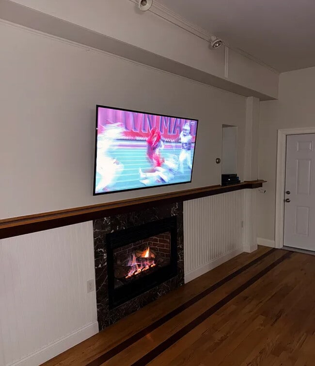 Building Photo - 23 Summer St