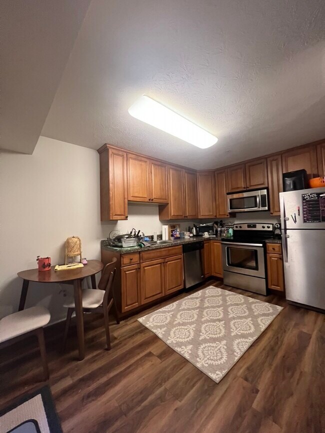 Foto del edificio - 1395 Taylor Grove Ln