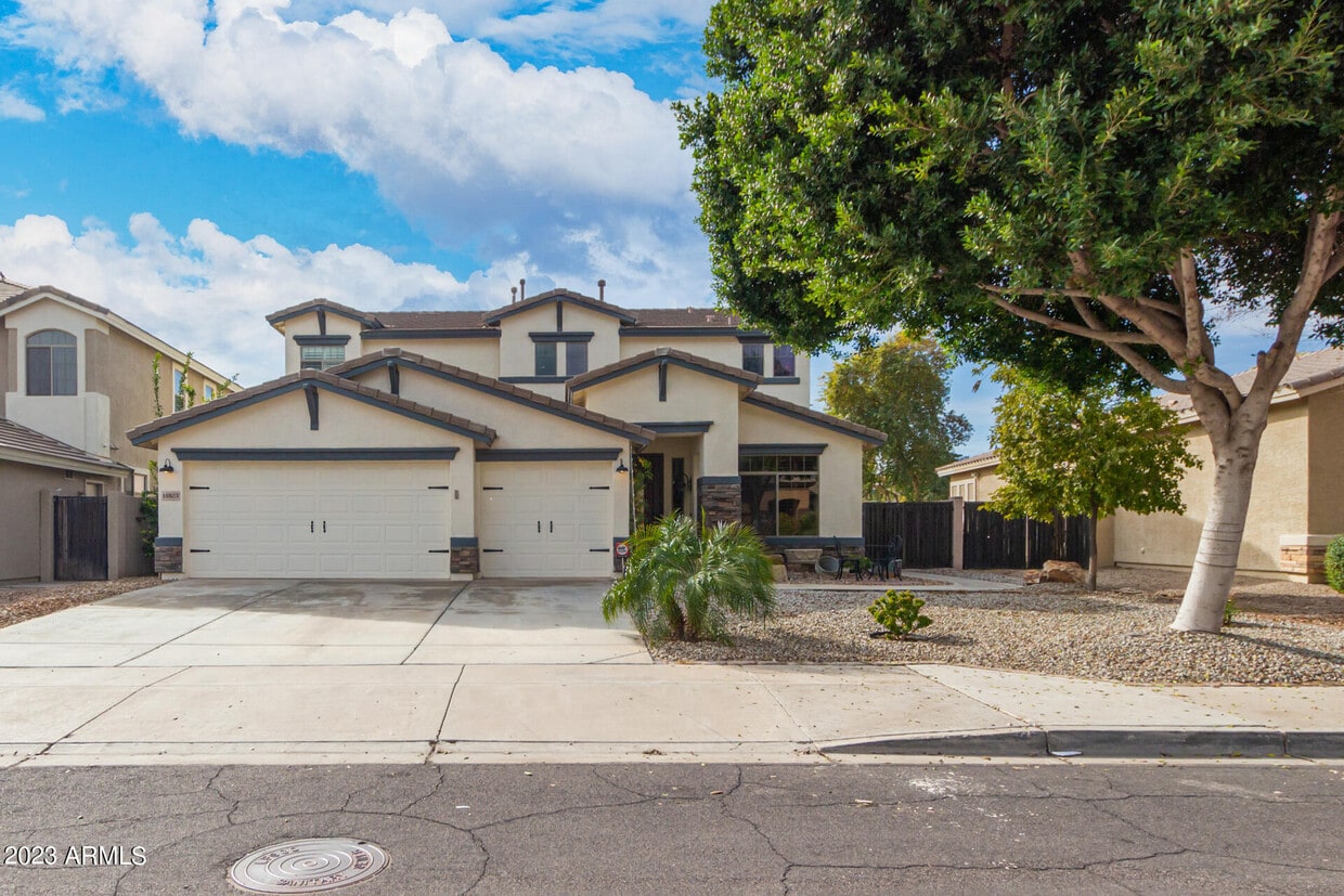 Foto principal - 14823 W Windsor Ave