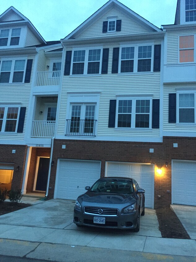 13935 Hollow Wind Way Unit 101, Woodbridge, VA 22191 Condo for Rent