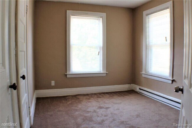 Building Photo - 2 br, 1 bath House - 49 Huron Avenue 51