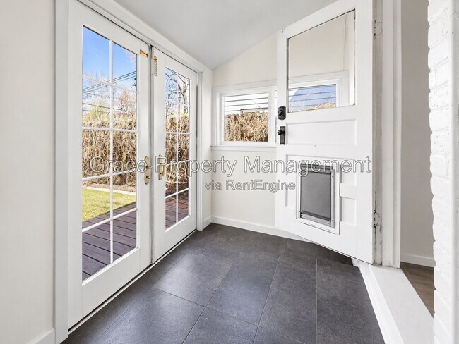 Foto del edificio - 3275 Perry St