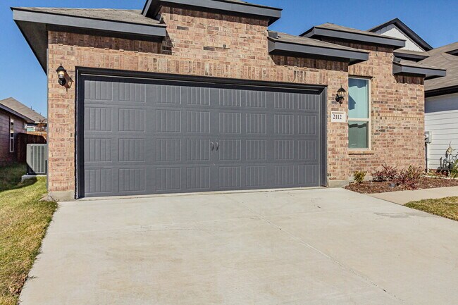 Foto del edificio - "Beautiful 3-Bedroom 2-Bath Oasis in Forney, TX: Spacious Living!"