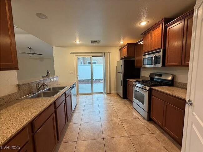 Foto del edificio - 5233 Sand Dollar Ave