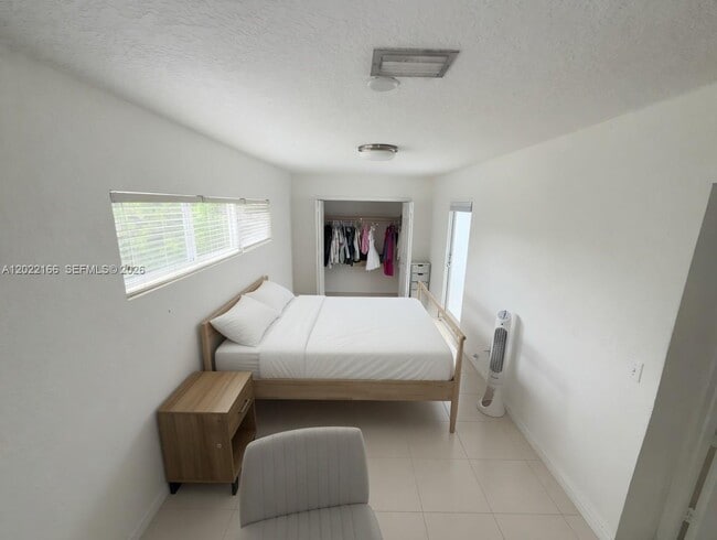 Building Photo - 5314 Orduna Dr