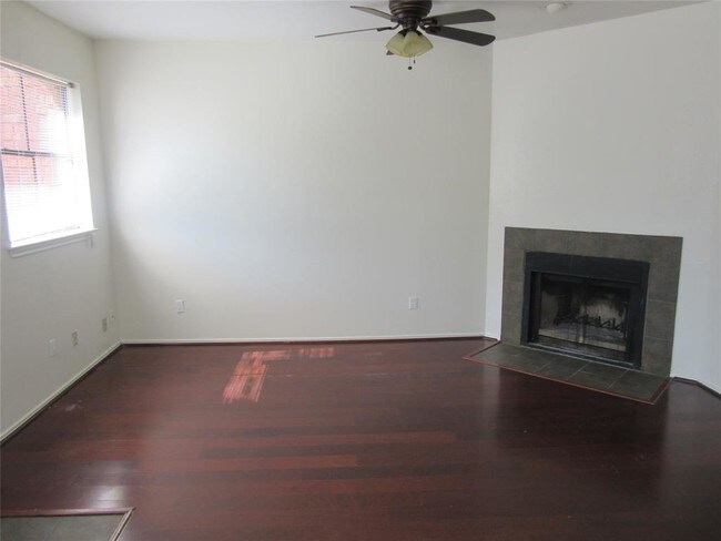 Building Photo - 1103 Dulles Ave