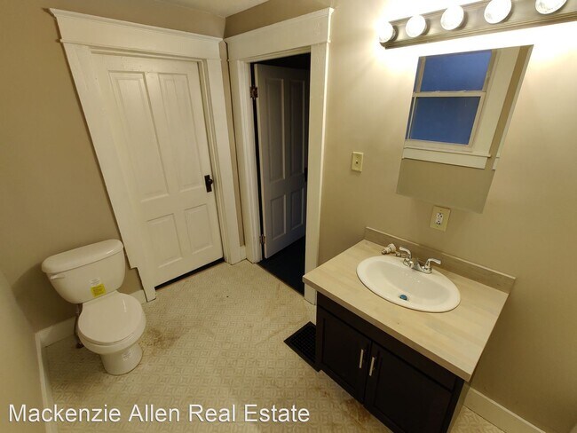 Foto del edificio - 3 br, 2 bath House - 109 W Locust