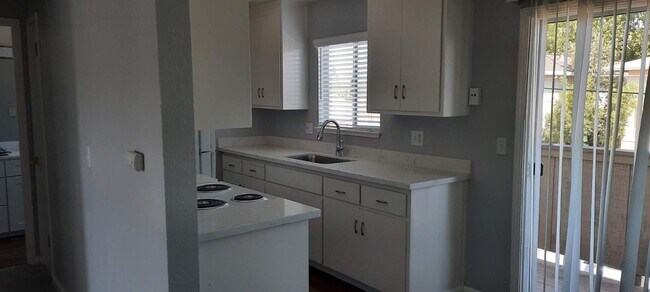 Foto del edificio - Bright and Spacious, 1 bedroom 1 bath