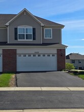 Building Photo - 1123 Hawk Hollow Dr