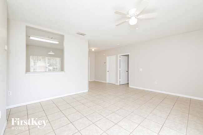 Building Photo - 601 Maricopa Dr