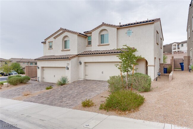 Foto del edificio - 371 Yellow Finch Ln