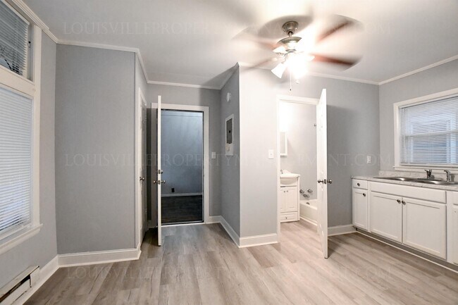 Foto del edificio - 1747 E Oak St