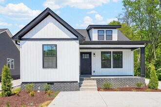 Building Photo - 206 Ross Ave