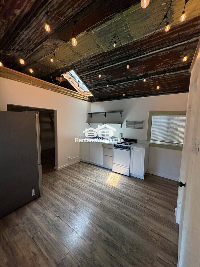 Foto del edificio - 1053 S Southern St