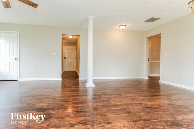 Building Photo - 4015 Mission Way