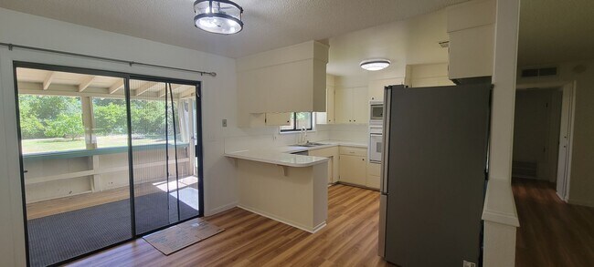 Foto del edificio - 21855 Belmont Dr
