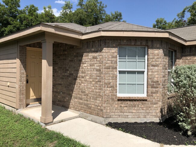 Photo - "Hard to Find" Roomy 1-story in Luckey Ran... House