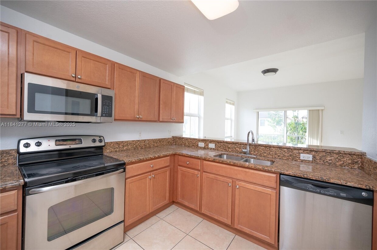 Foto principal - 11501 NW 89th St