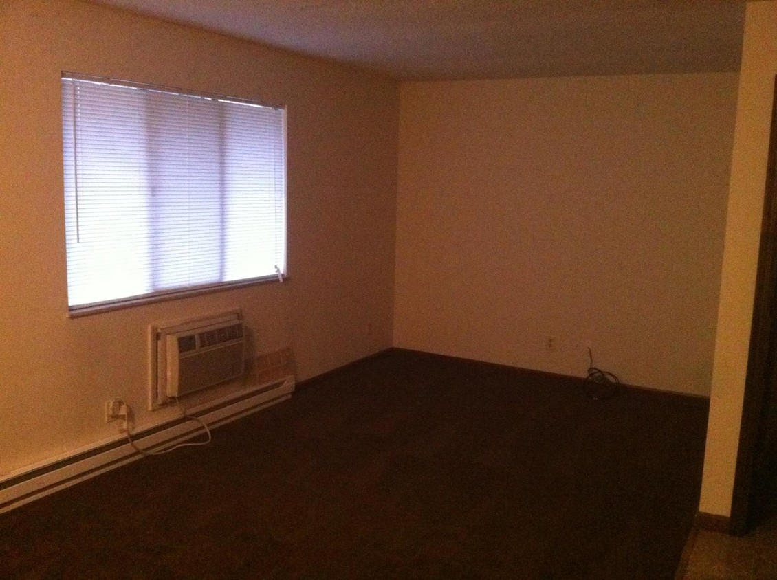 Primary Photo - 7200 N 32nd St