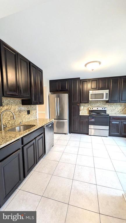 Foto del edificio - 1517 Winterberry Dr