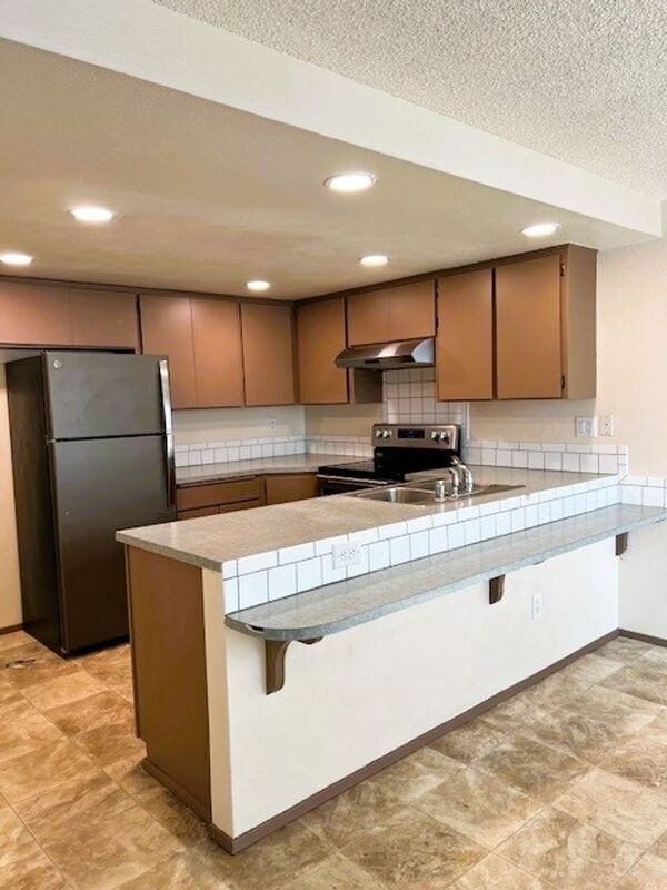 Foto del edificio - 6015 Beverly Ln