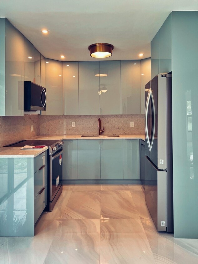 Foto principal - 9287 Sunrise Dr