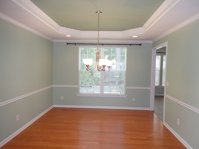 Building Photo - 300 Forbes Rd