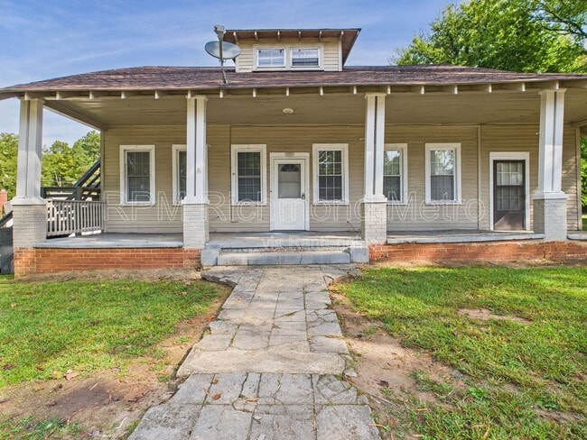 Building Photo - 803 2nd Ave