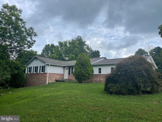 Building Photo - 3834 Sixes Rd