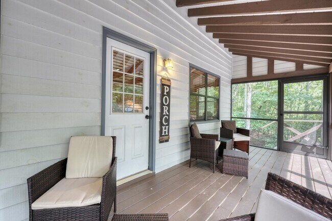 Building Photo - 121 Hawks Nest Ln