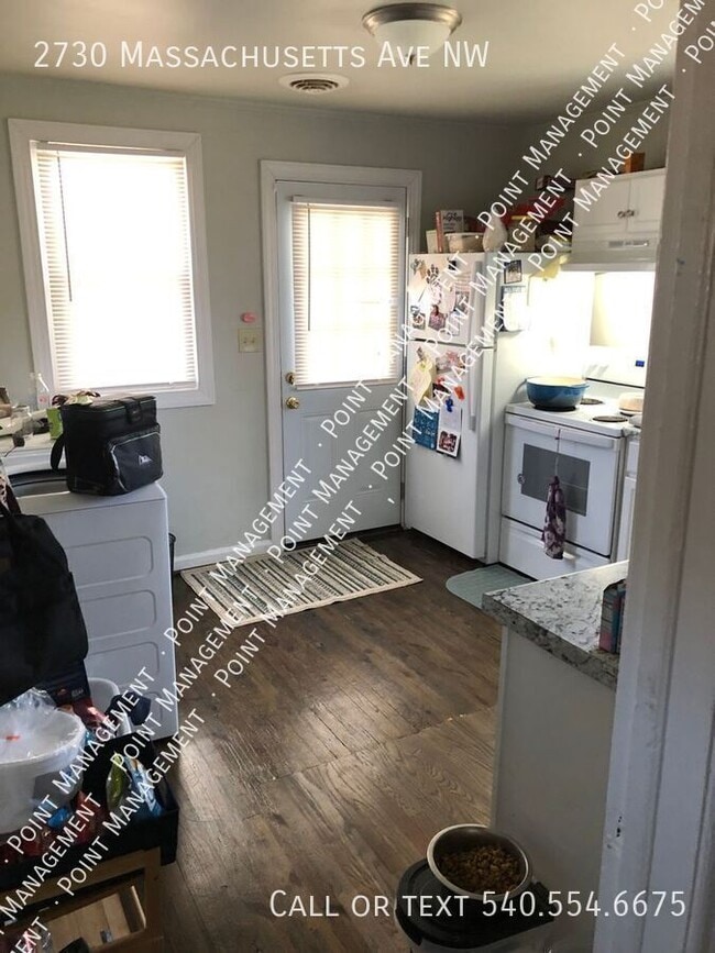 Foto del edificio - 2730 Massachusetts Ave NW