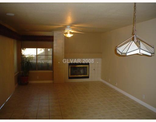 Foto del edificio - WONDERFUL 2 STORY HOME IN "GREEN VALLEY"!!...