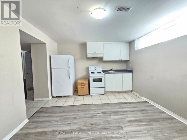 Photo du bâtiment - 48 Roseglor Crescent