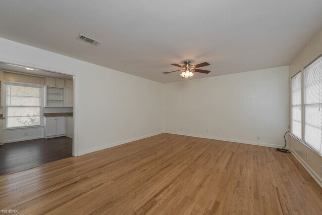 Foto del edificio - 4 br, 3 bath House - 708 Broadmoor Dr