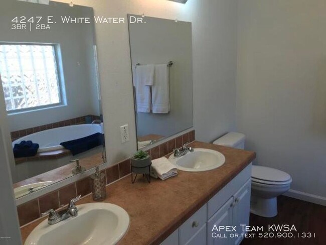 Building Photo - 3BR/2BA in Desert Vista Estates!