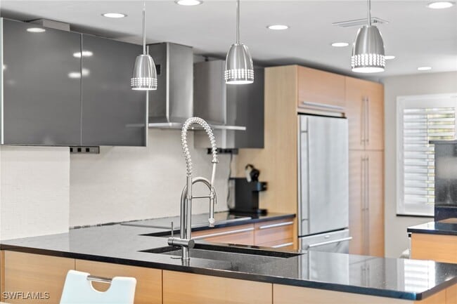 Foto del edificio - 3001 Sandpiper Bay Cir