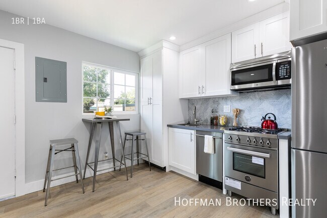 Foto del edificio - 2822 S Redondo Blvd Los Angeles, CA 90016