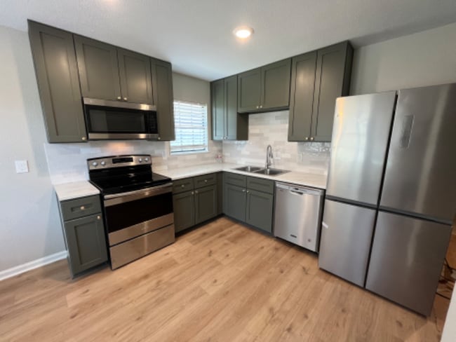 Building Photo - 2306 Wild Olive Ct