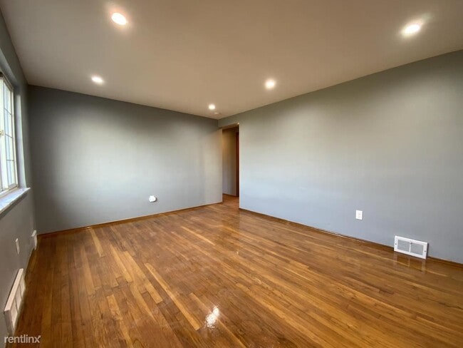 Building Photo - 4 br, 2 bath House - 310 College Park Drive