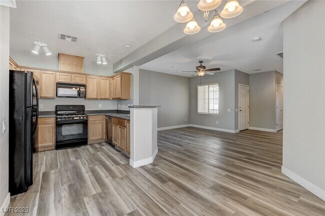 Foto del edificio - 4630 Basilicata Ln