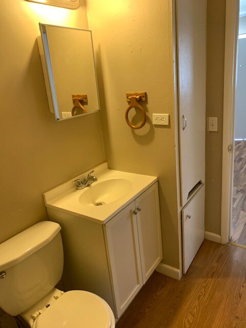 Building Photo - 6434 Avenue Q